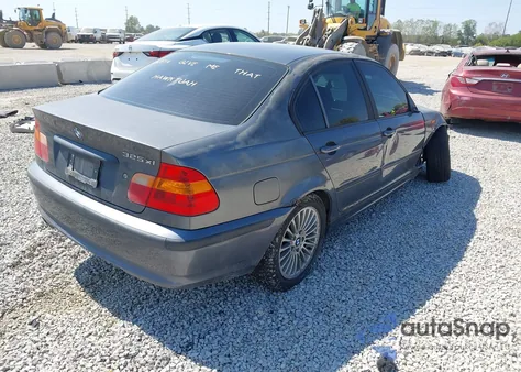 2002 BMW 325Xi из США, поврежденный, VIN WBAEU33422PF58081